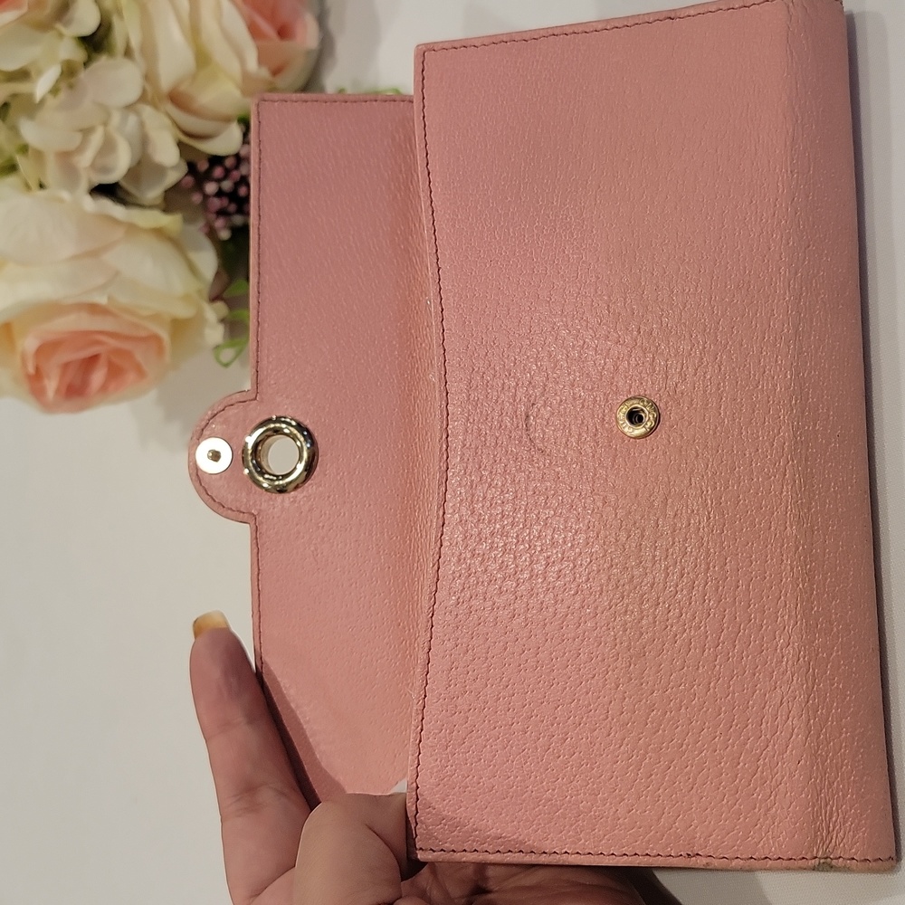 Authentic Gucci leather wallet - Picture 7 of 12